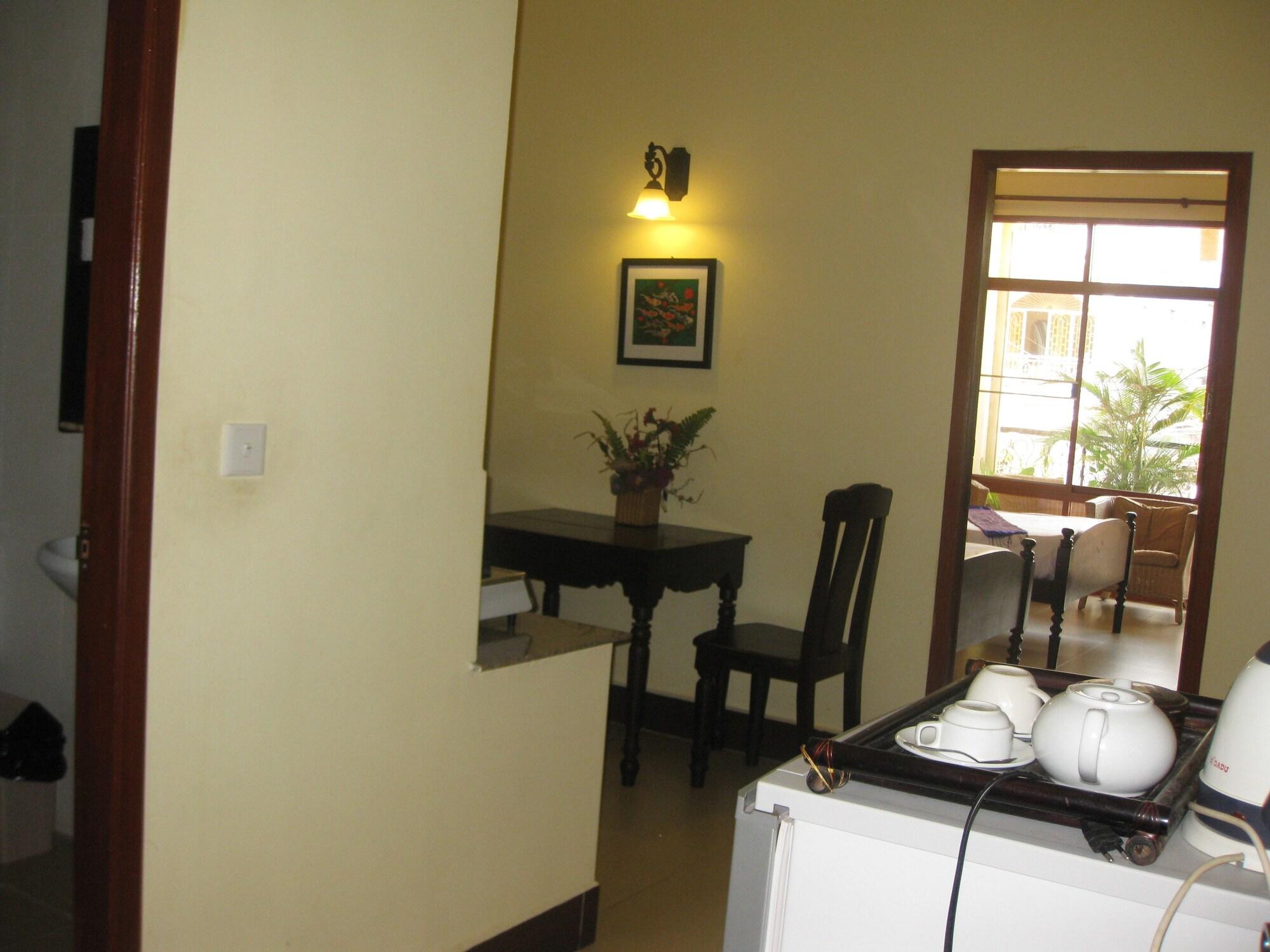 Comfort House Bed and Breakfast Phnom Penh Exteriör bild